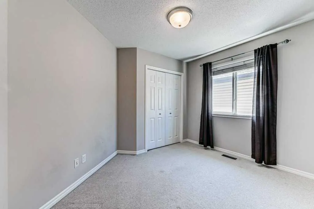 11 Cranfield Link SE Calgary AB T3M 1H9