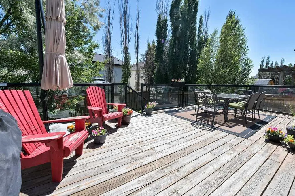11 Cranfield Link SE Calgary AB T3M 1H9