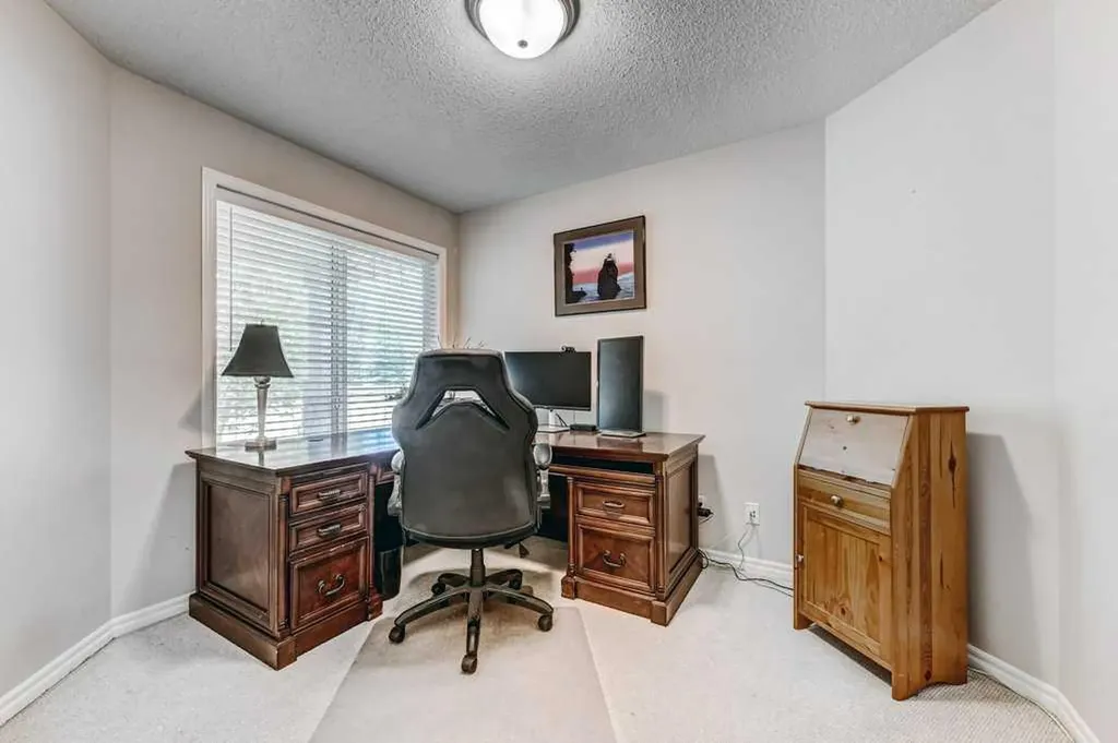 11 Cranfield Link SE Calgary AB T3M 1H9