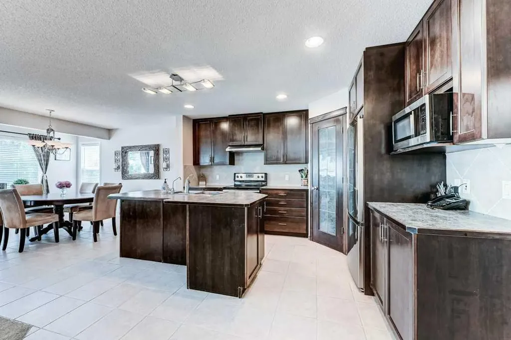 11 Cranfield Link SE Calgary AB T3M 1H9
