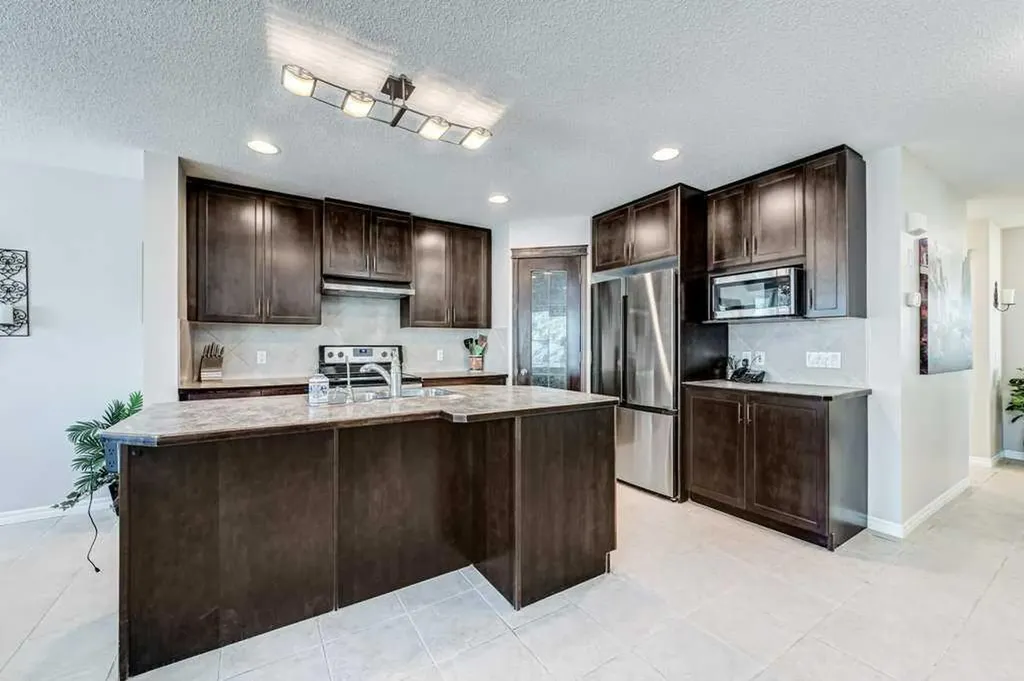 11 Cranfield Link SE Calgary AB T3M 1H9