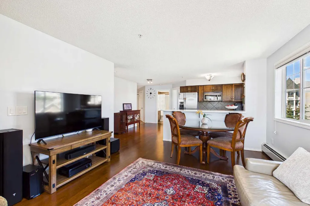 43 Country Village Lane NE Calgary AB T3K 0G2