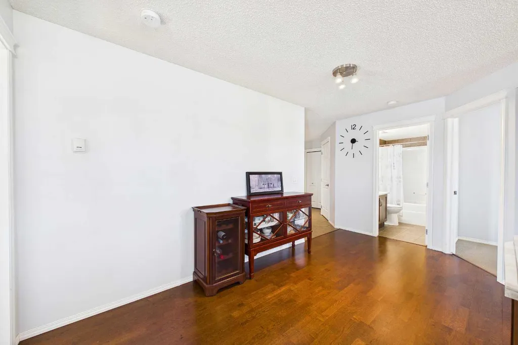 43 Country Village Lane NE Calgary AB T3K 0G2