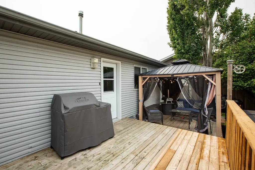 4510 60 Avenue Innisfail AB T4G 1L2