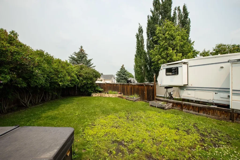 4510 60 Avenue Innisfail AB T4G 1L2
