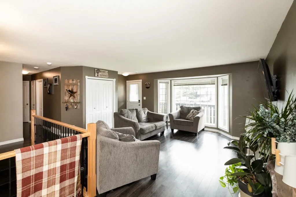 4510 60 Avenue Innisfail AB T4G 1L2