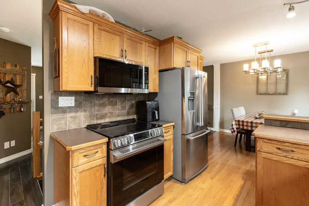 4510 60 Avenue Innisfail AB T4G 1L2