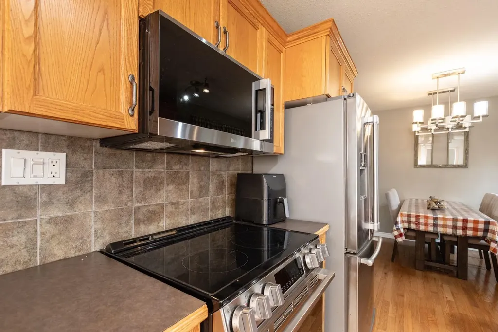 4510 60 Avenue Innisfail AB T4G 1L2