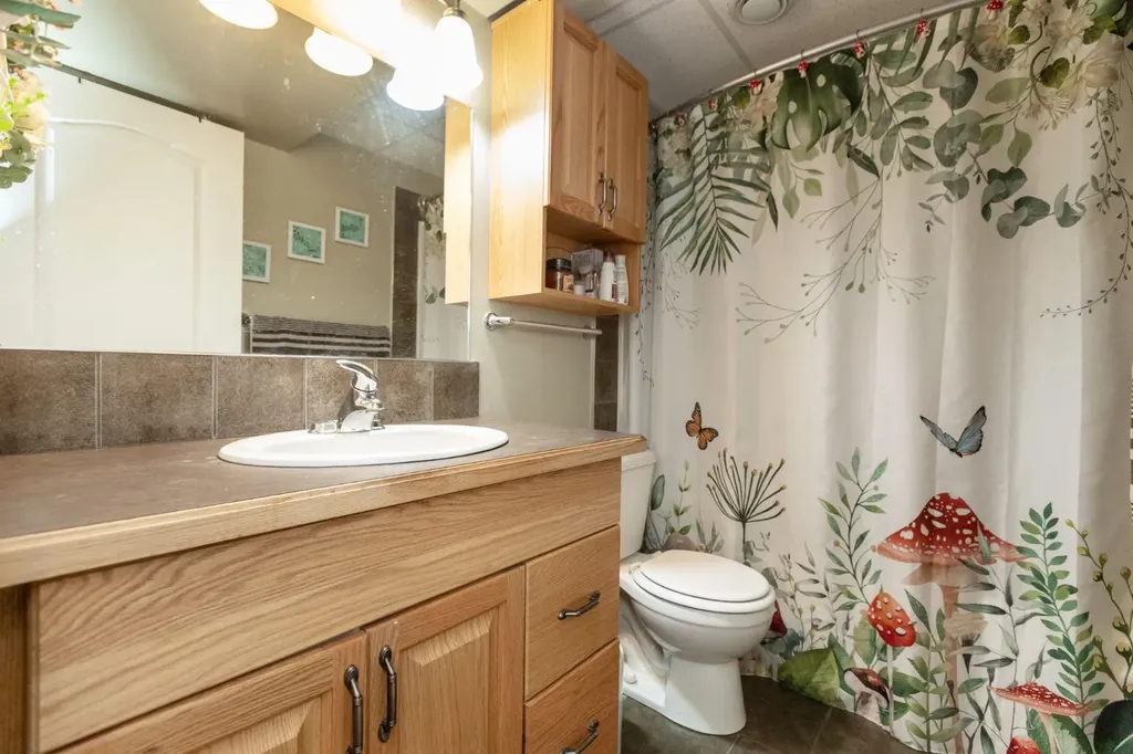 4510 60 Avenue Innisfail AB T4G 1L2