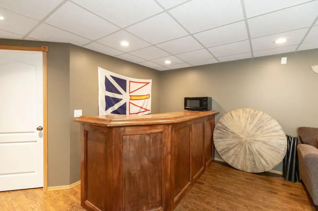 4510 60 Avenue Innisfail AB T4G 1L2