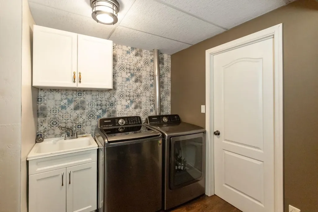 4510 60 Avenue Innisfail AB T4G 1L2