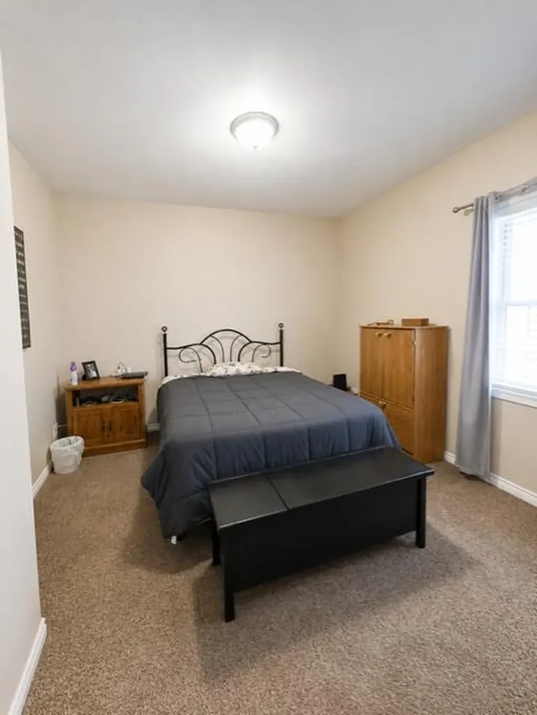 5032 51 A Street Sylvan Lake AB T4S1E3