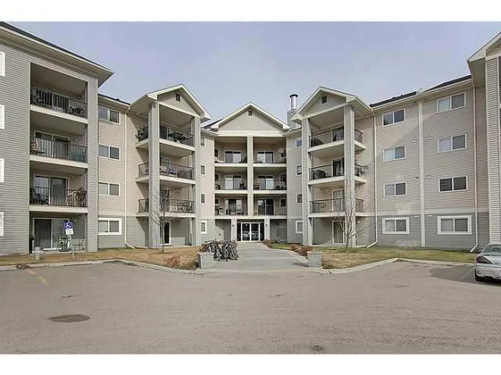 4975 130 Avenue SE Calgary AB T2Z 4M5