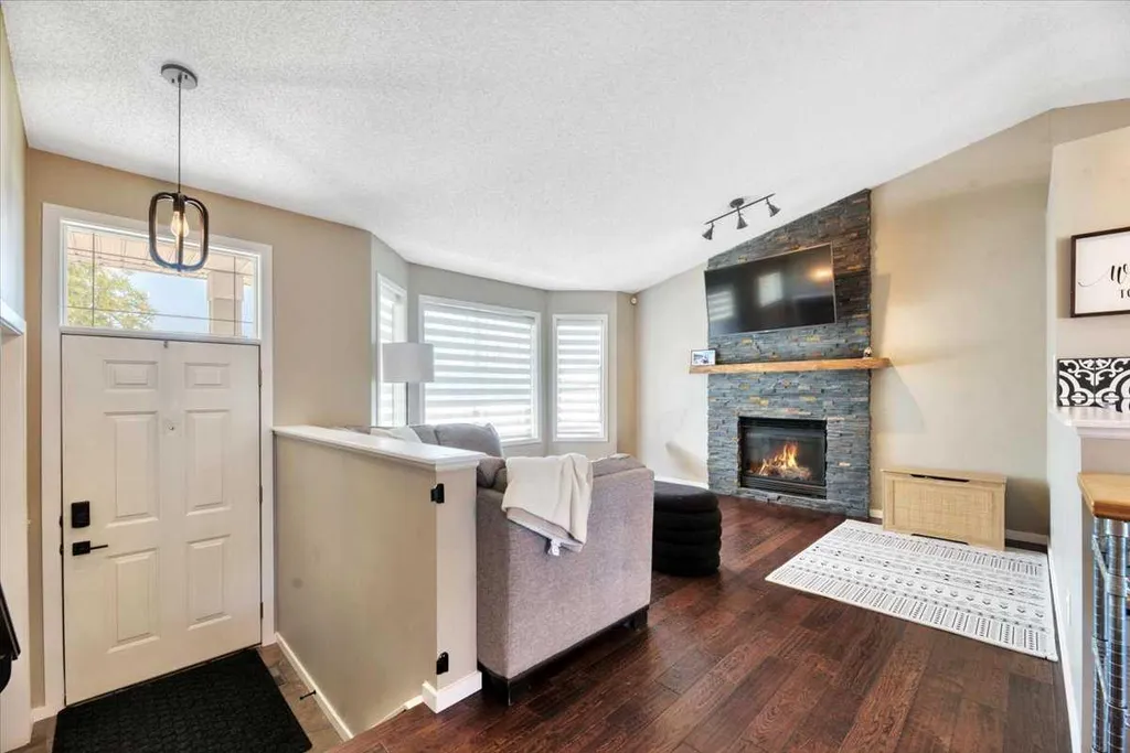 26 Strathford Close Strathmore AB T1P 1S5