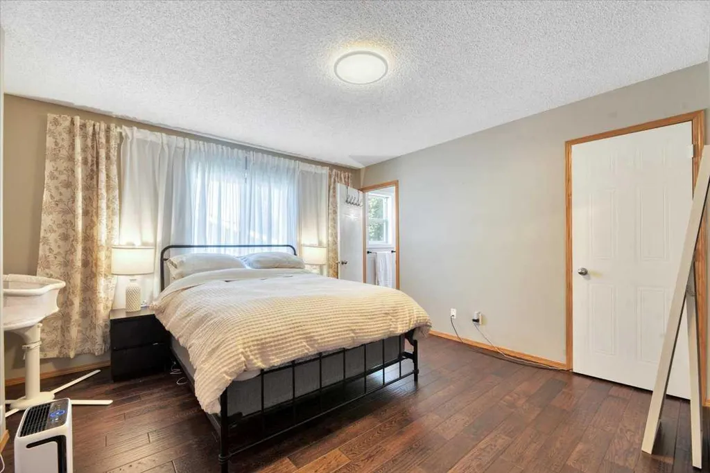 26 Strathford Close Strathmore AB T1P 1S5