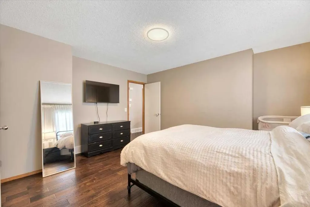26 Strathford Close Strathmore AB T1P 1S5
