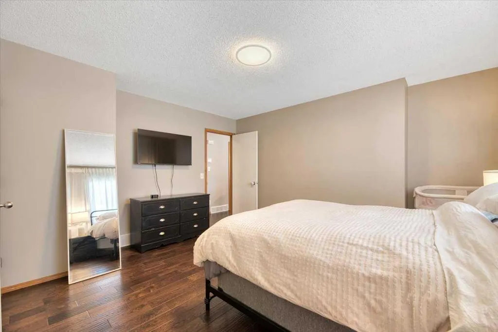 26 Strathford Close Strathmore AB T1P 1S5