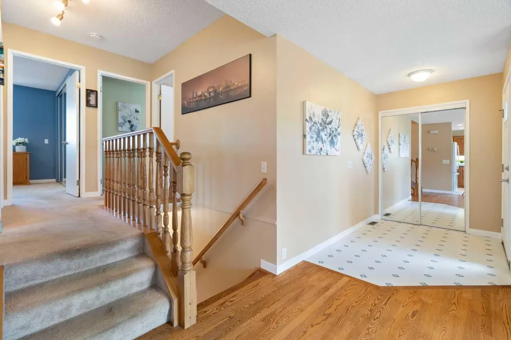 32 Beddington Road NE Calgary AB T3K 1N6