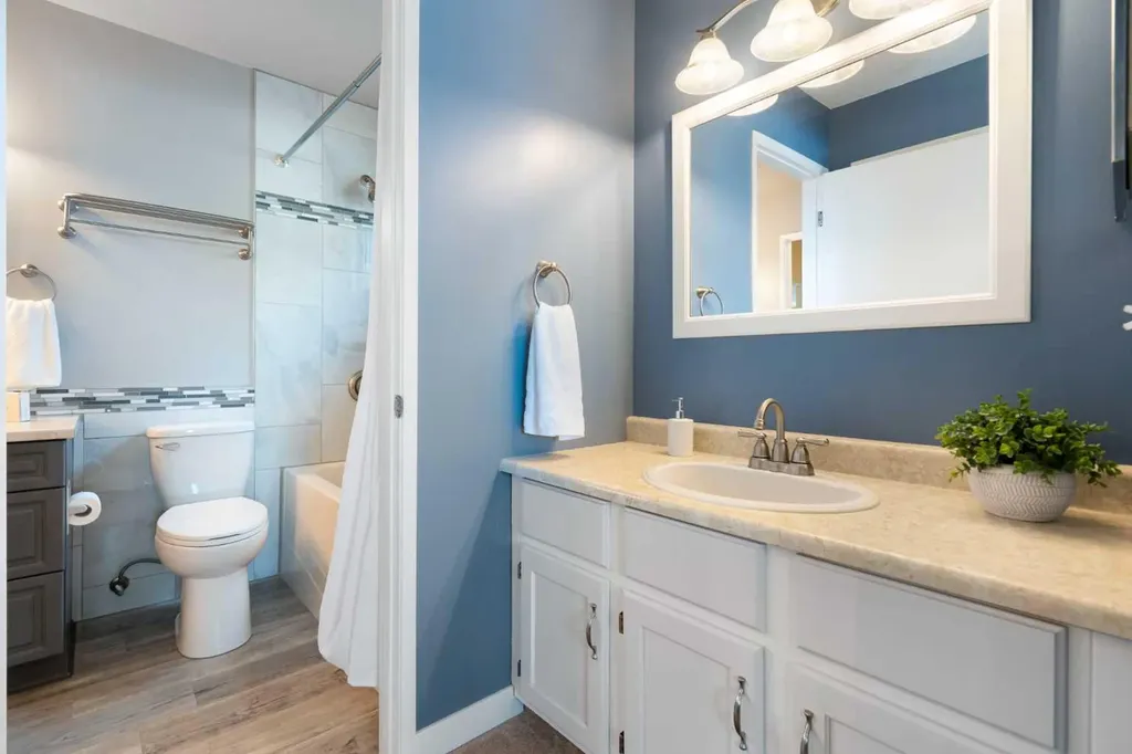32 Beddington Road NE Calgary AB T3K 1N6