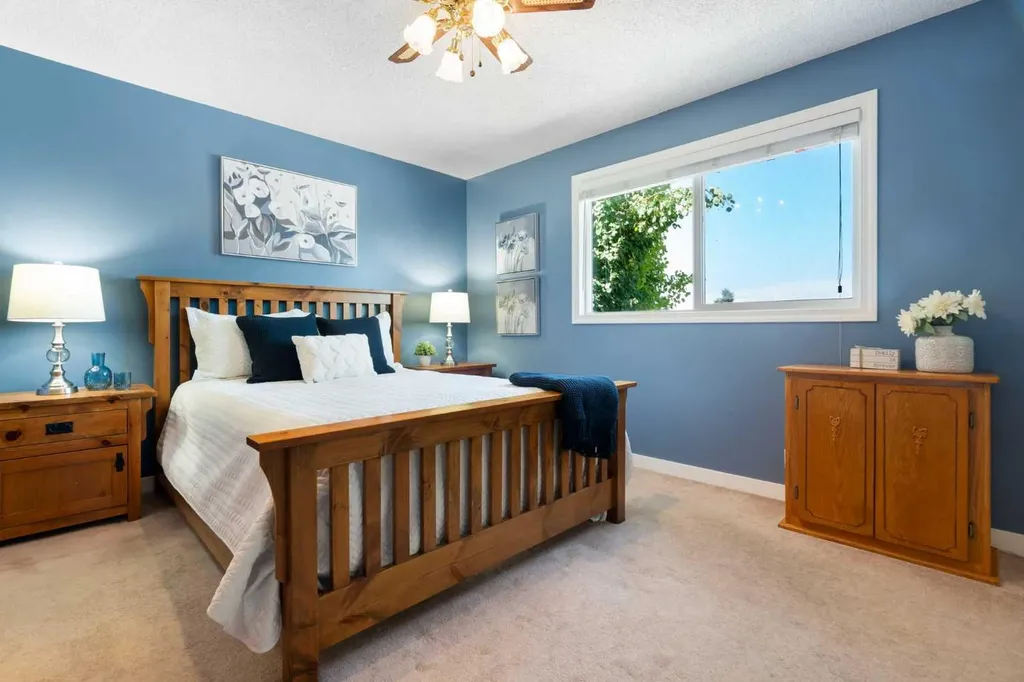 32 Beddington Road NE Calgary AB T3K 1N6