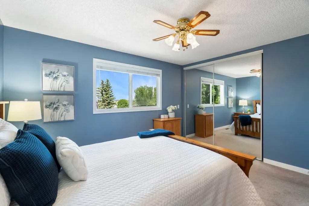 32 Beddington Road NE Calgary AB T3K 1N6