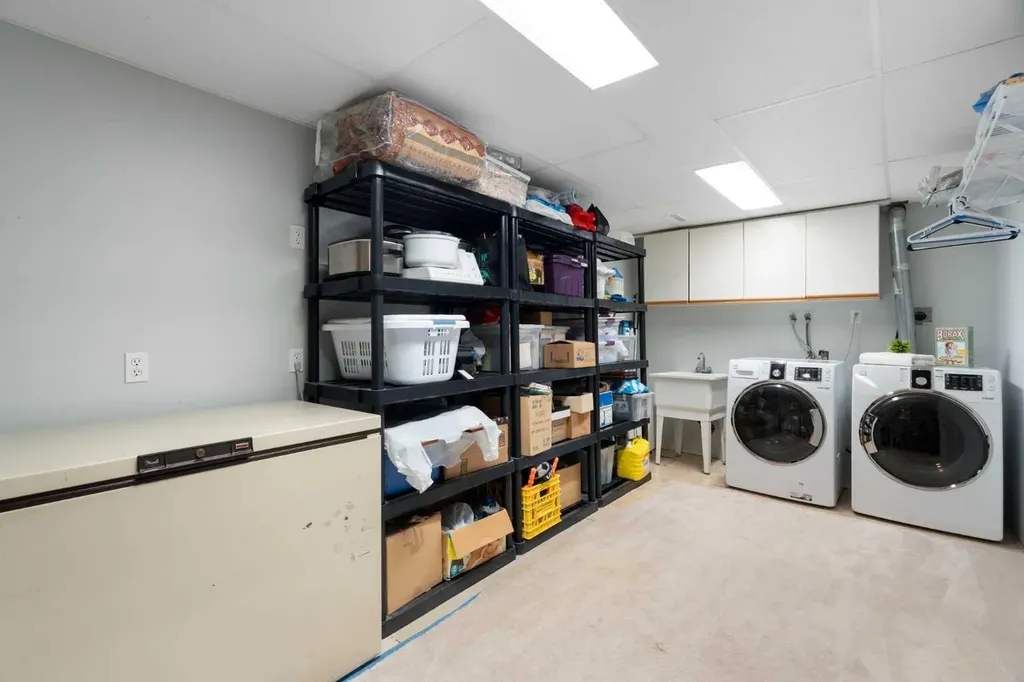 32 Beddington Road NE Calgary AB T3K 1N6