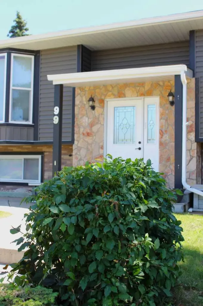 99 Mcnab Park Street E Brooks AB T1R 0K6