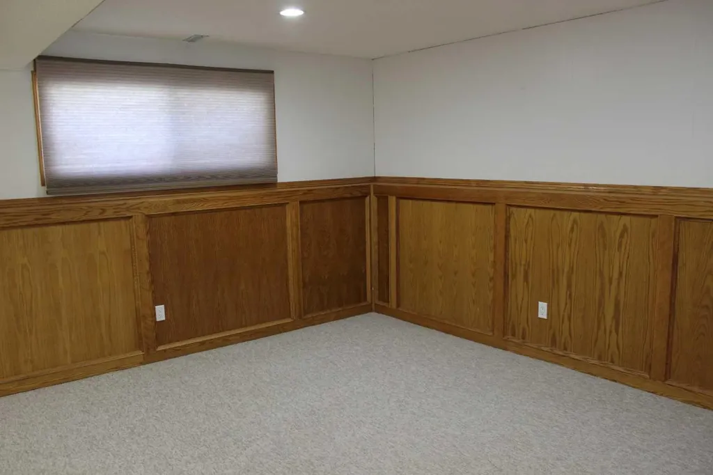 99 Mcnab Park Street E Brooks AB T1R 0K6