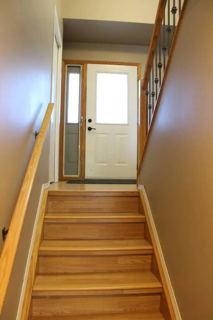 99 Mcnab Park Street E Brooks AB T1R 0K6