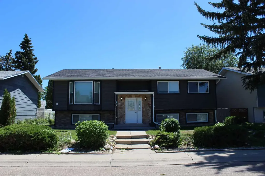 99 Mcnab Park Street E Brooks AB T1R 0K6