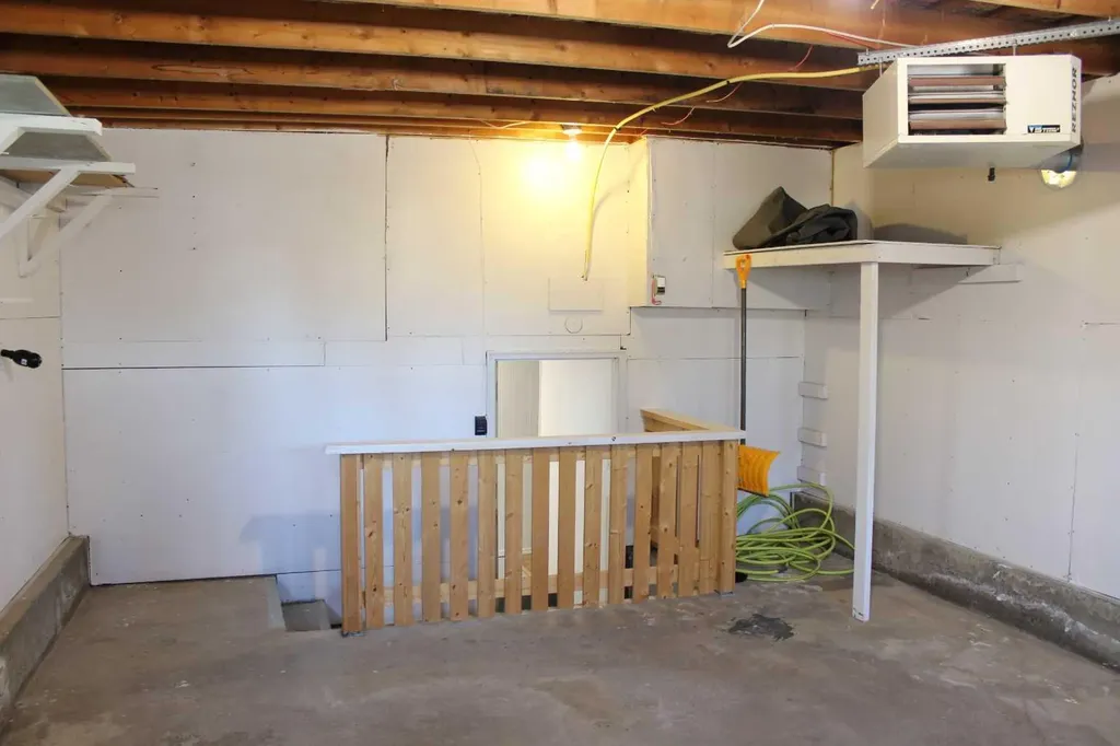99 Mcnab Park Street E Brooks AB T1R 0K6
