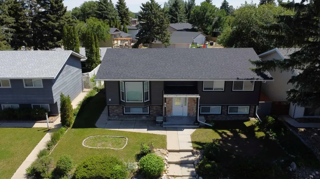 99 Mcnab Park Street E Brooks AB T1R 0K6
