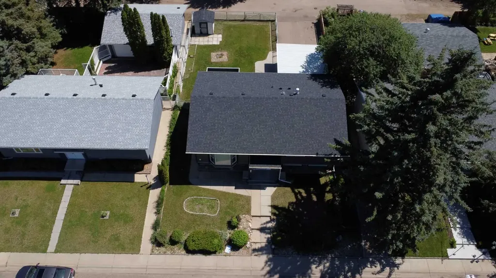99 Mcnab Park Street E Brooks AB T1R 0K6
