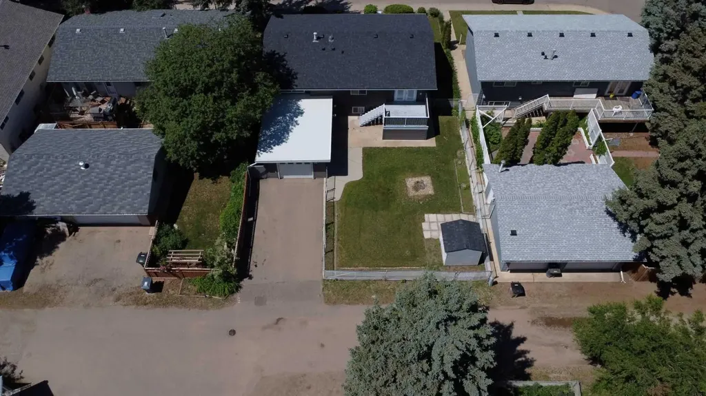 99 Mcnab Park Street E Brooks AB T1R 0K6