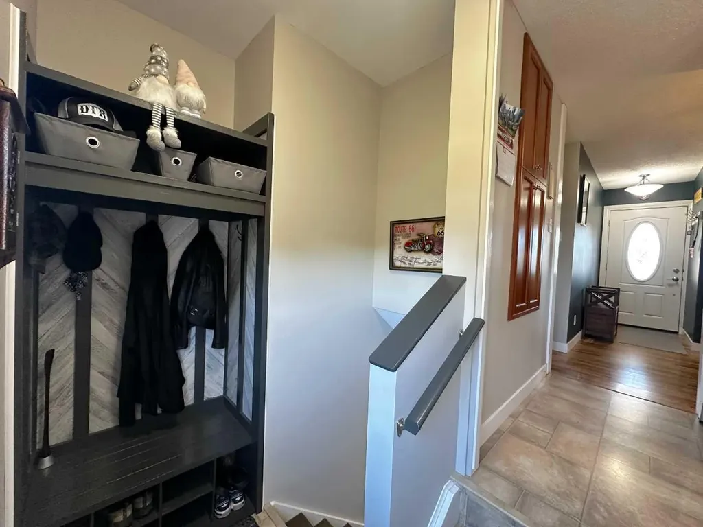 129 Greenview Close N Lethbridge AB T1H4K8
