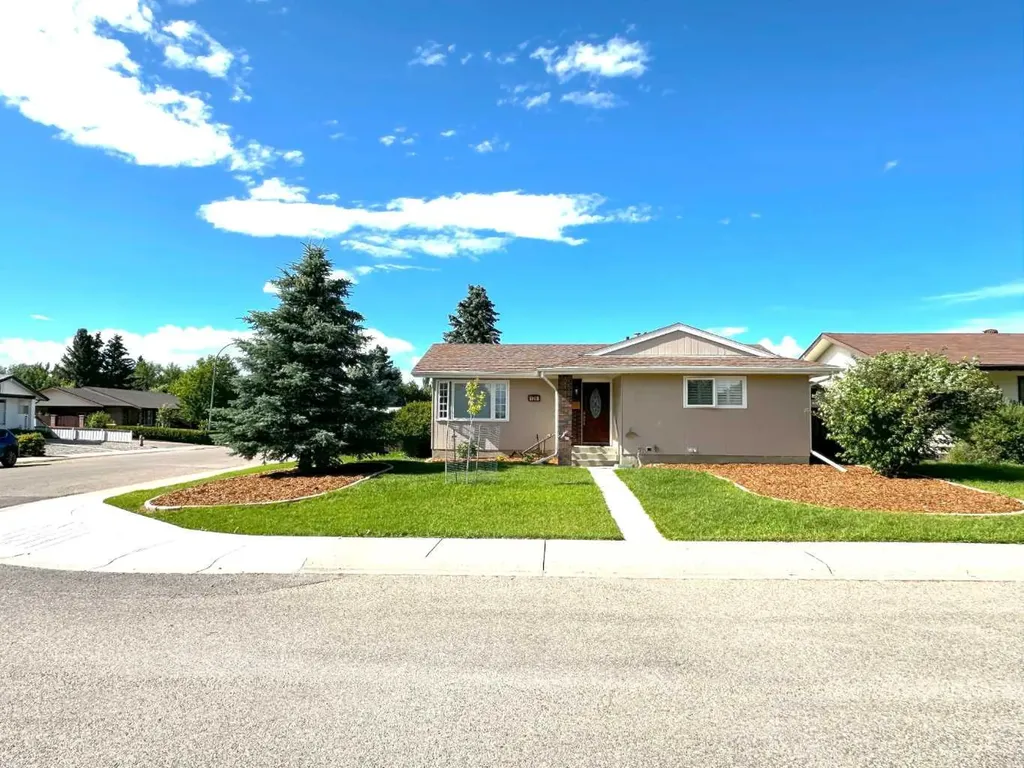 129 Greenview Close N Lethbridge AB T1H4K8