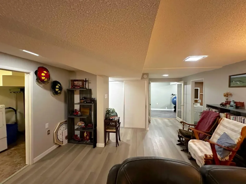 129 Greenview Close N Lethbridge AB T1H4K8