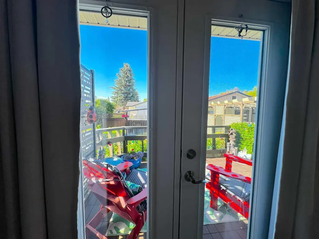 129 Greenview Close N Lethbridge AB T1H4K8