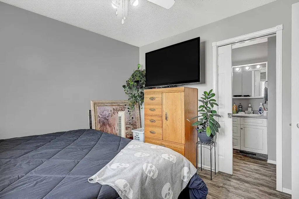 9748 123 Avenue Grande Prairie AB T8V7K9