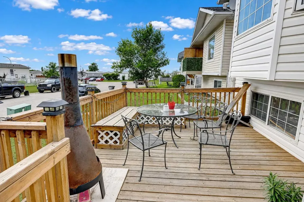 9748 123 Avenue Grande Prairie AB T8V7K9