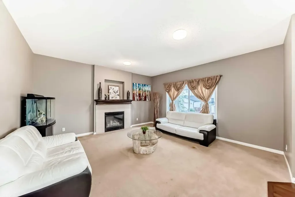 2092 Reunion Boulevard NW Airdrie AB T4B 0J2