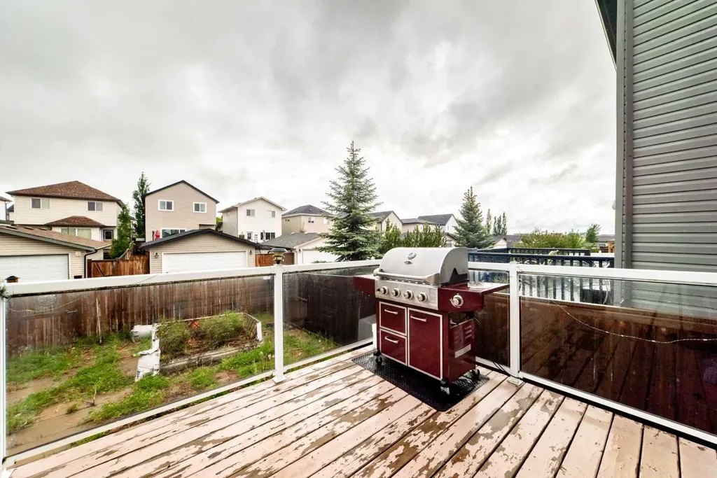2092 Reunion Boulevard NW Airdrie AB T4B 0J2