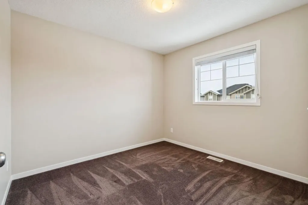 173 Willow Green Cochrane AB T4C 0Y9