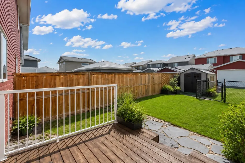 173 Willow Green Cochrane AB T4C 0Y9