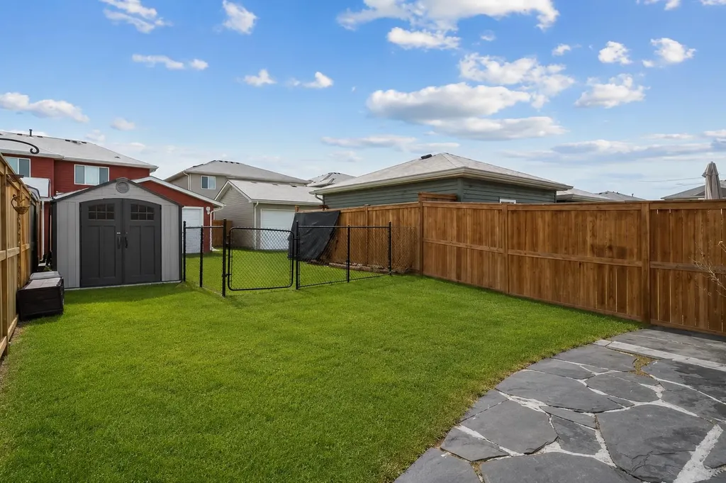 173 Willow Green Cochrane AB T4C 0Y9