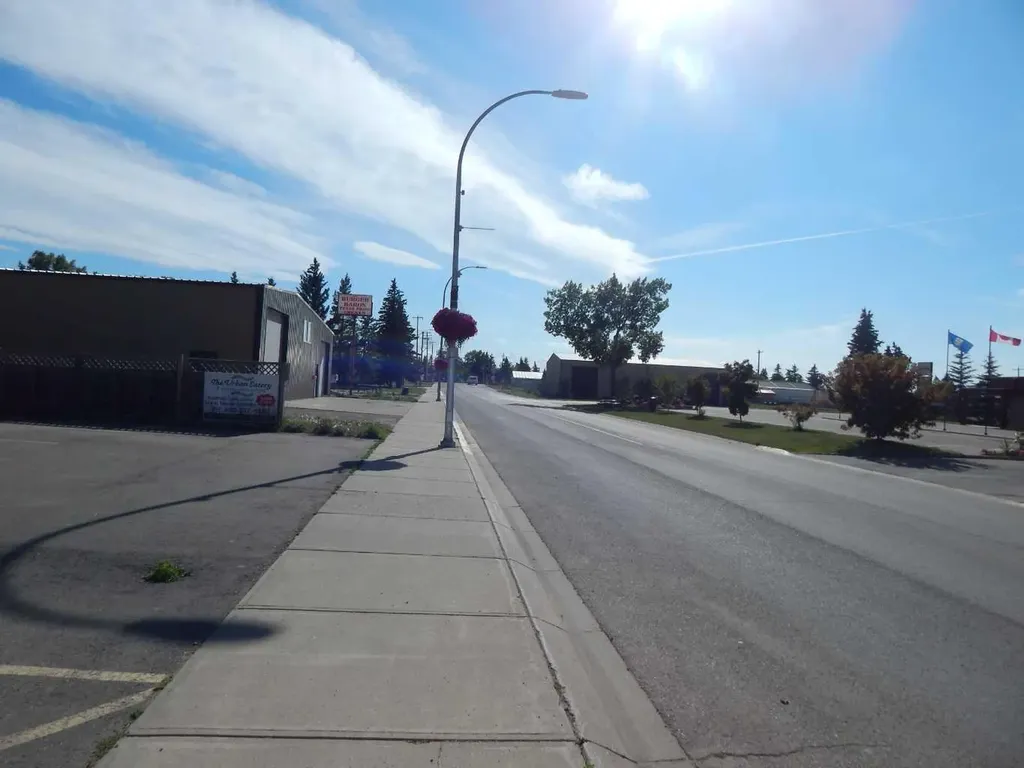 837 E Centre Street Carstairs AB T0M 0N0