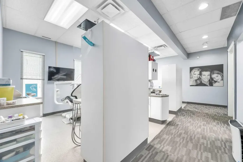 902 9 Avenue SW Calgary AB T2P 1L8