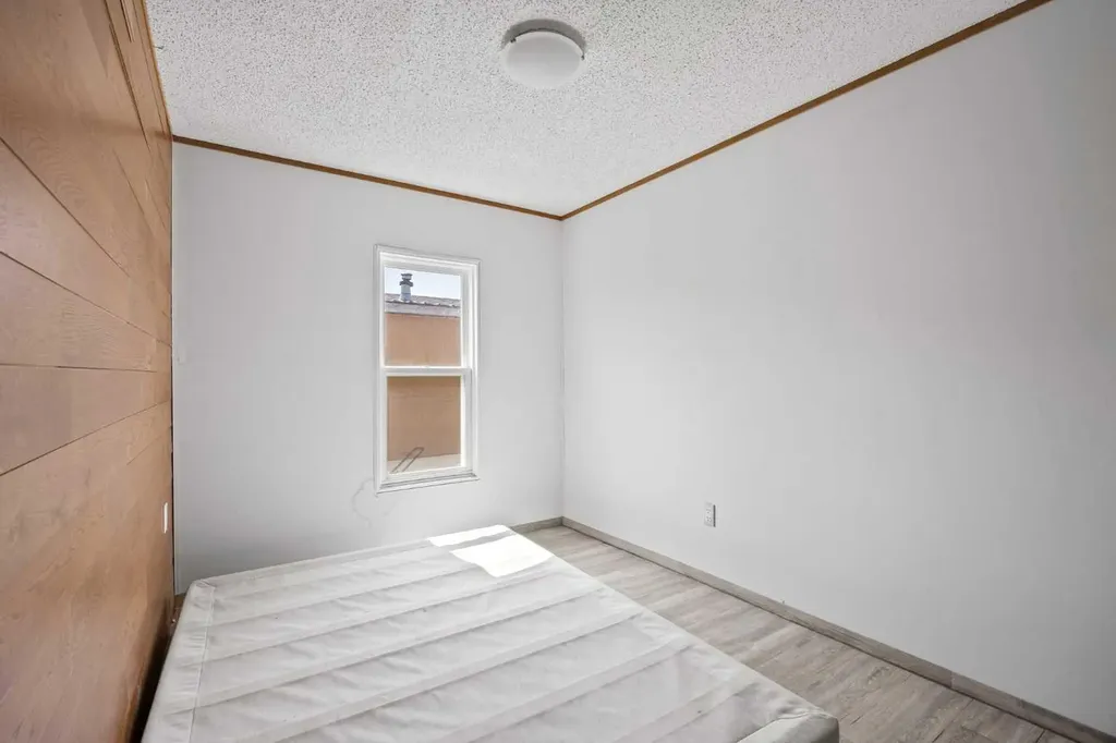 6220 17 Avenue SE Calgary AB T2A 0W6