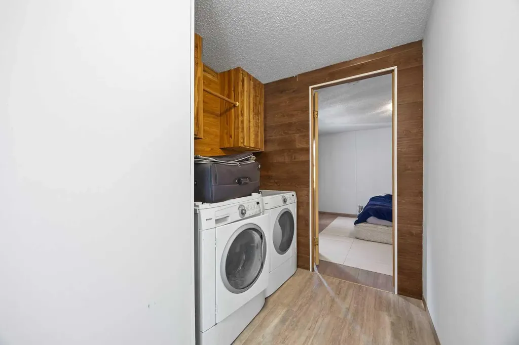 6220 17 Avenue SE Calgary AB T2A 0W6