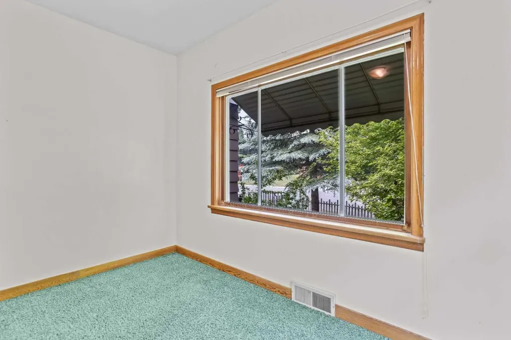 404 Otter Street Banff AB T1L1E3